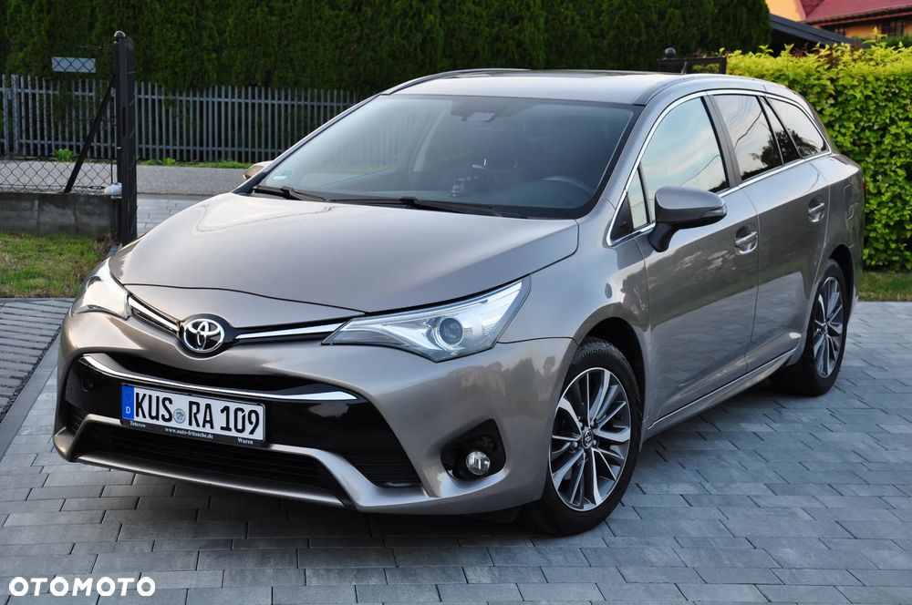 Toyota Avensis Touring Sports 1.8 Edition S+ - 1