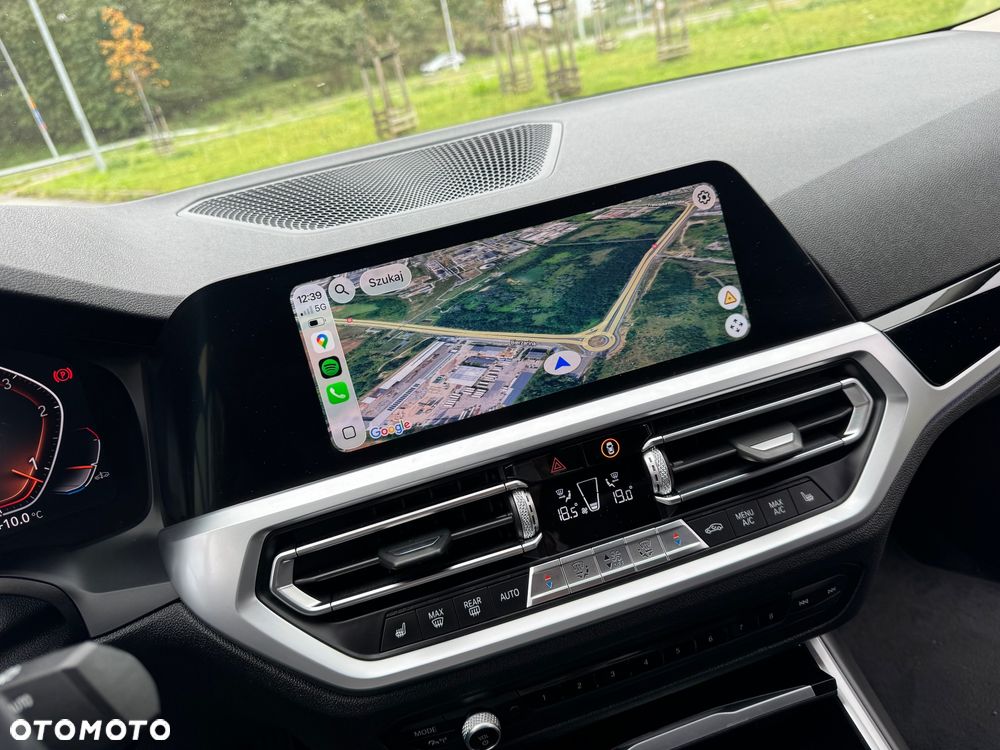 BMW Seria 3 320d Sport Line - 23