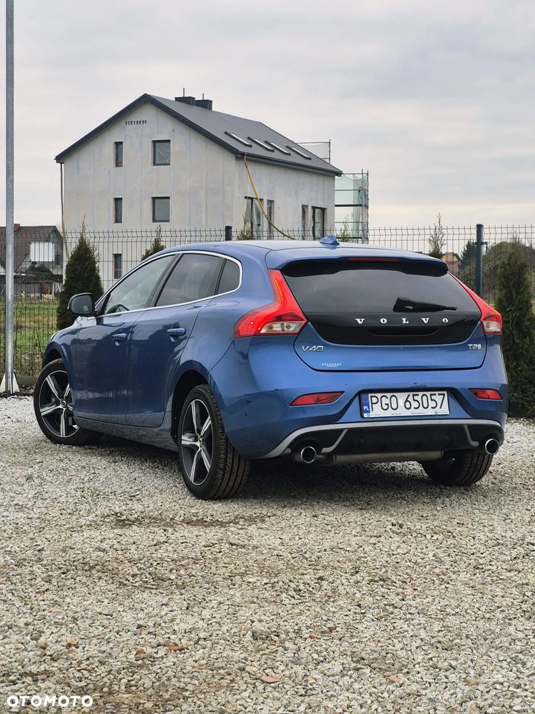 Volvo V40 T2 Geartronic RDesign - 14