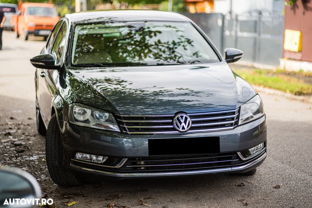 Volkswagen Passat - 12