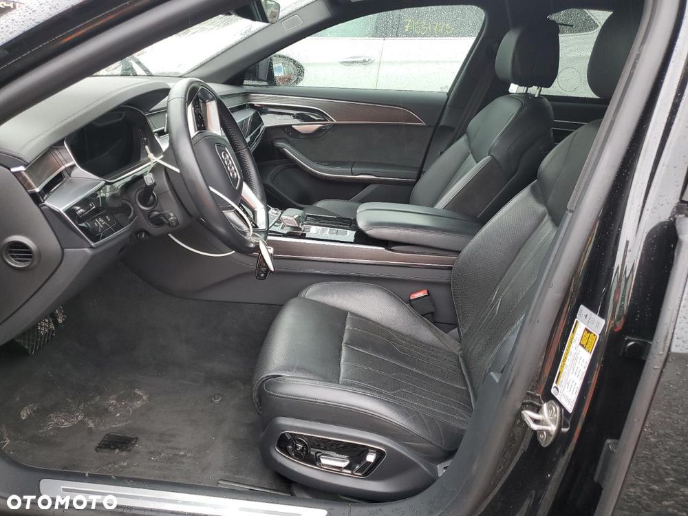 Audi A8 - 7