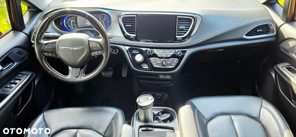 Chrysler Pacifica - 34