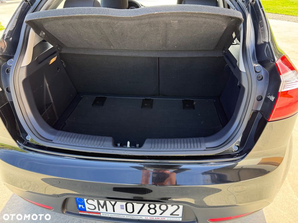 Kia Rio 1.2 Attract - 24