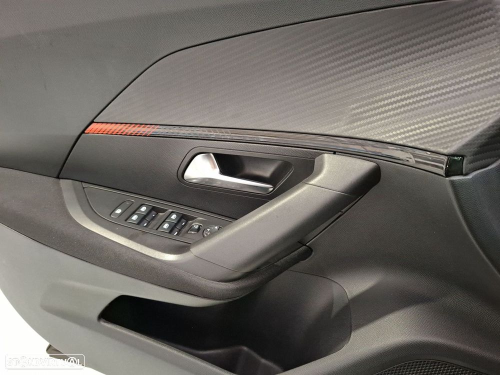 Peugeot 2008 1.2 PureTech Active Pack - 21