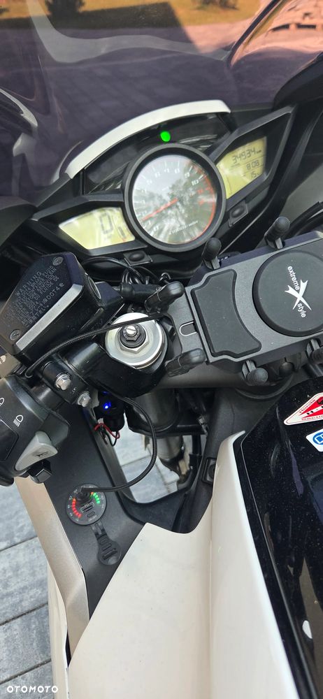 Honda VFR - 15