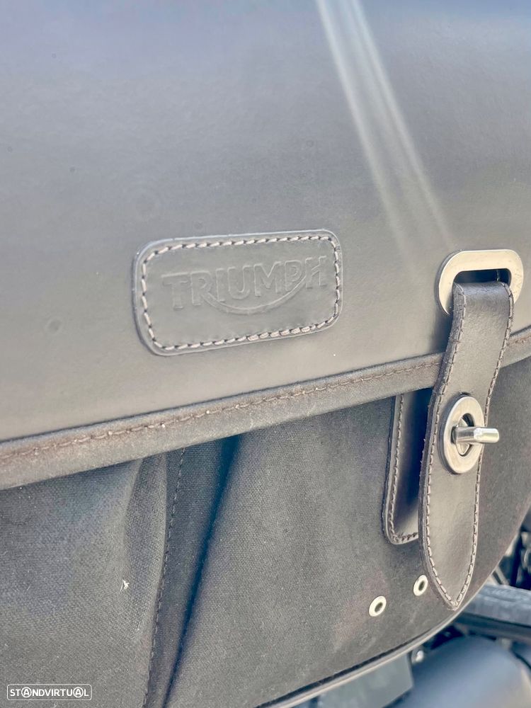 Triumph Bonneville T100 Black - 14