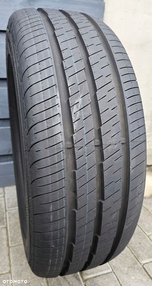 Continental VancoEco 235/65R16 118/116 R