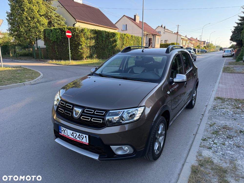 Dacia Sandero 0.9 TCe SL Celebration S&S - 23