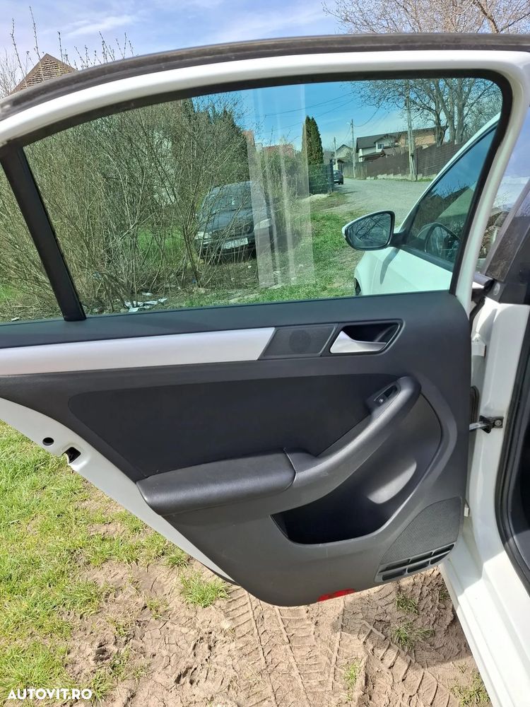 Volkswagen Jetta 1.2 TSI Comfortline - 5