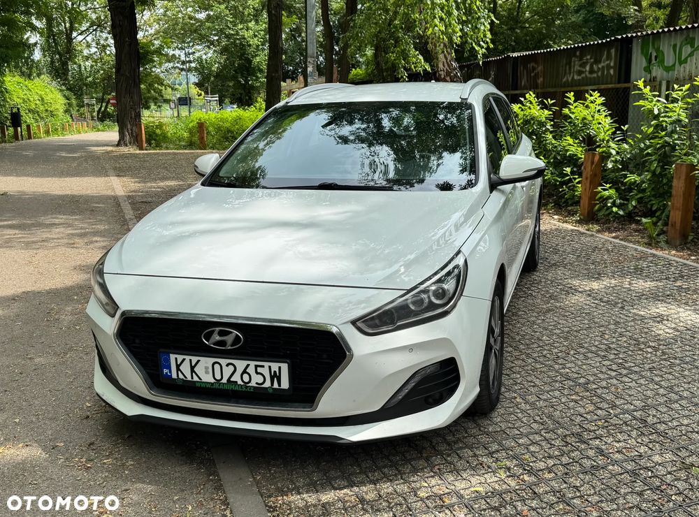 Hyundai i30 1.6 D Comfort DCT - 1
