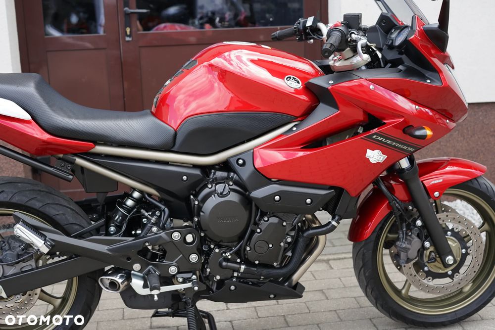 Yamaha XJ - 9