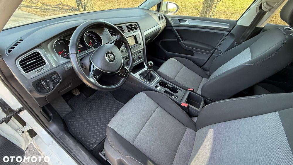 Volkswagen Golf 1.2 TSI BMT Trendline EU6 - 10