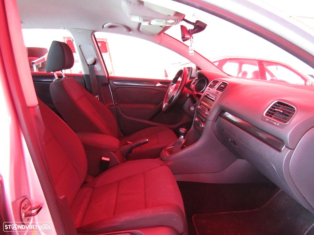 VW Golf 1.6 TDi Confortline - 8