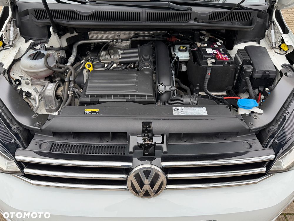 Volkswagen Touran - 38