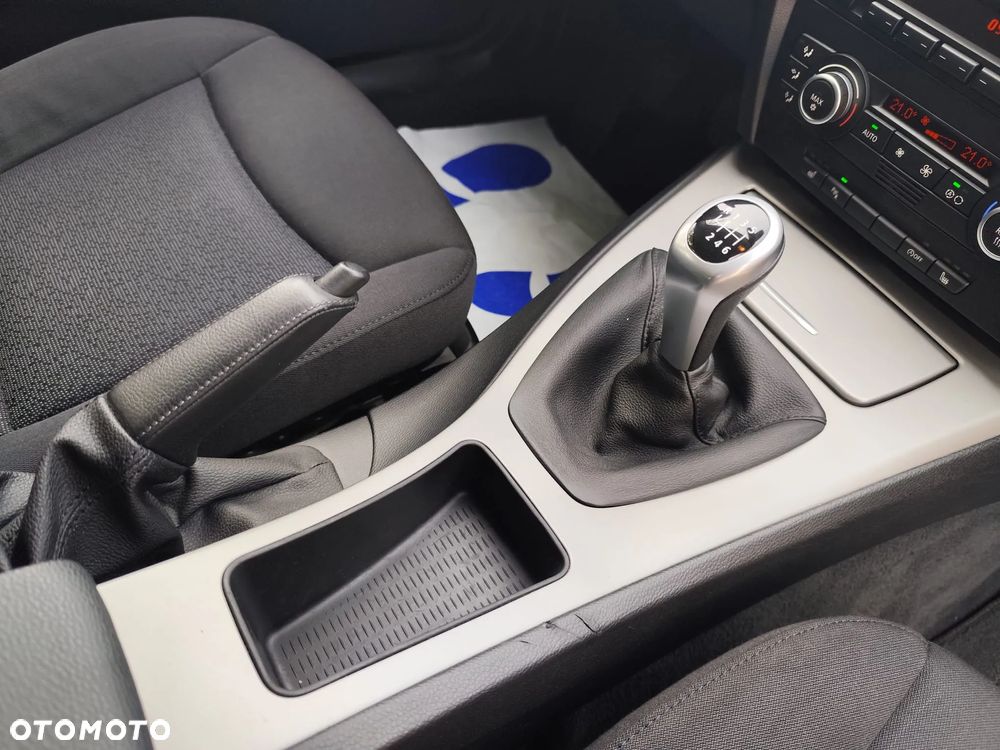BMW Seria 3 320d DPF - 24