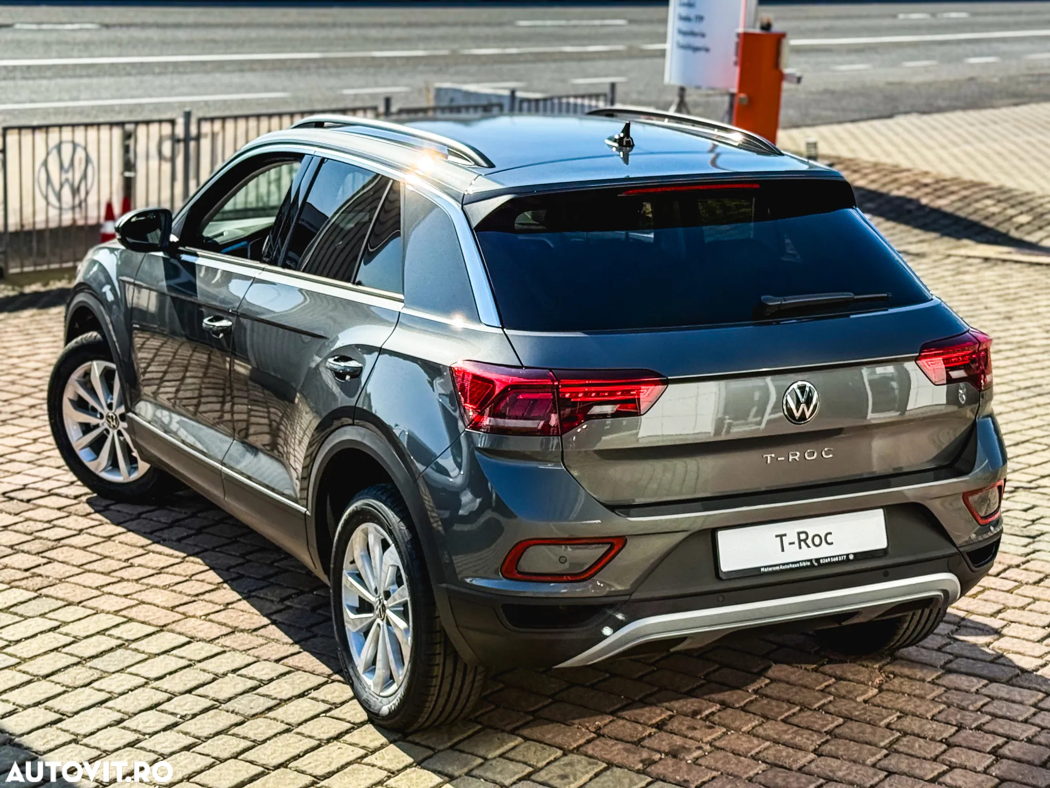 Volkswagen T-ROC 1.5 TSI DSG Life - 6