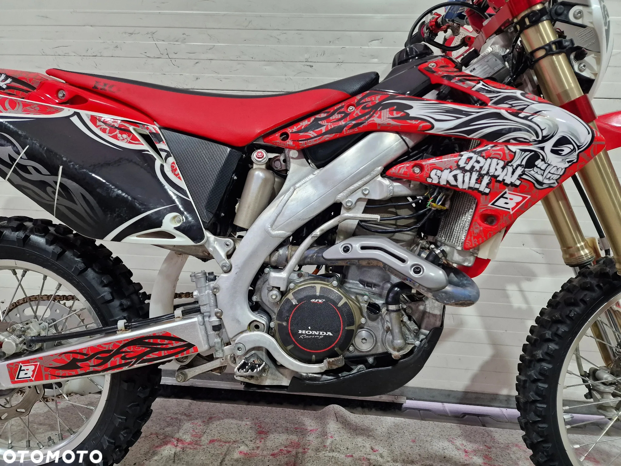 Honda CRF - 12