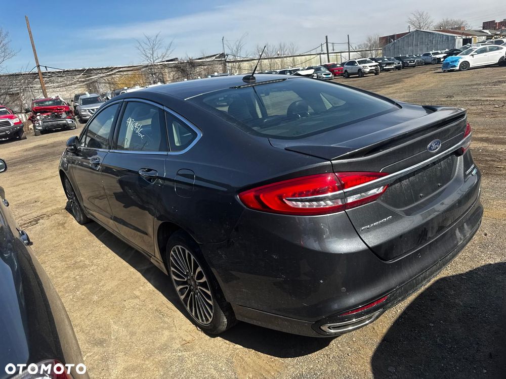 Ford Fusion 2.0 EcoBoost Titanium - 2