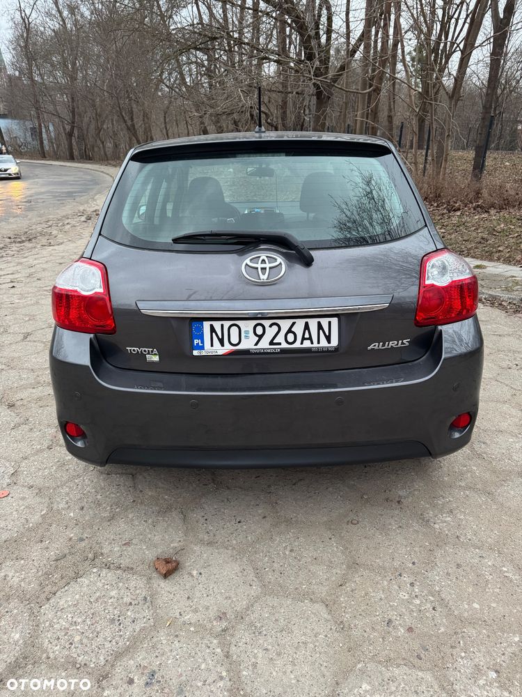Toyota Auris 1.6 Premium - 5