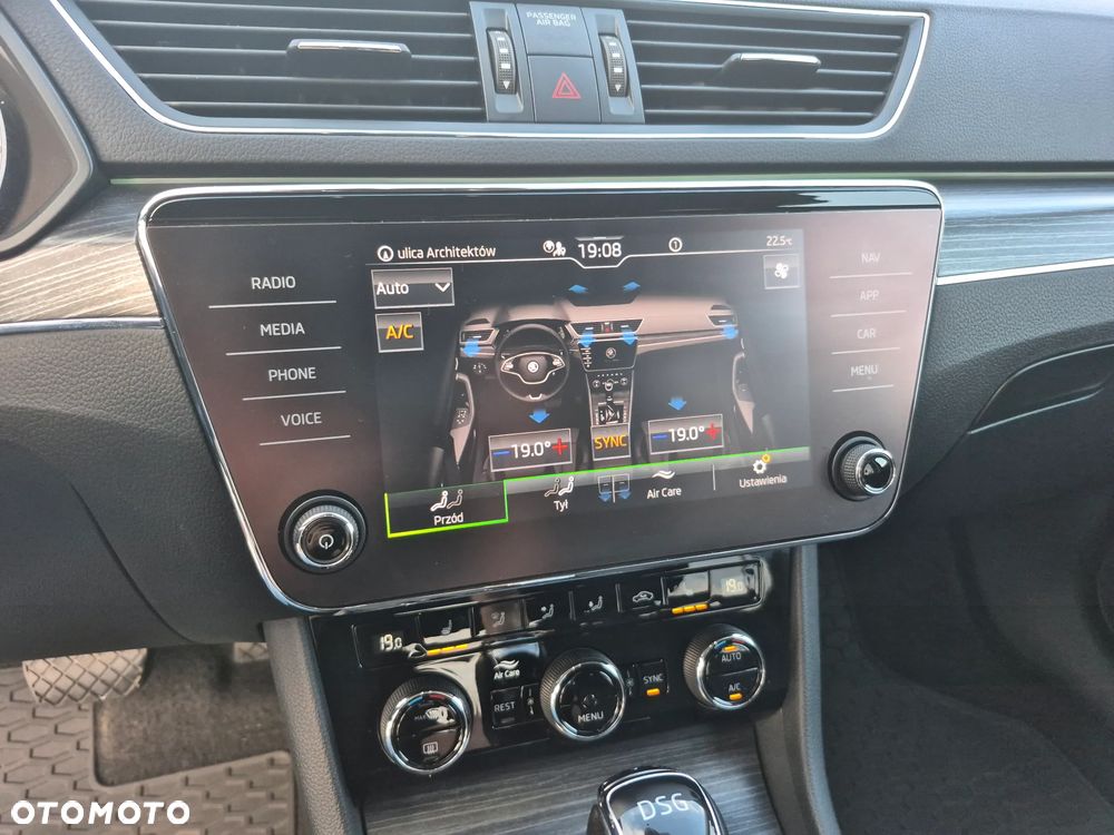 Skoda Superb 2.0 TSI DSG Style - 24