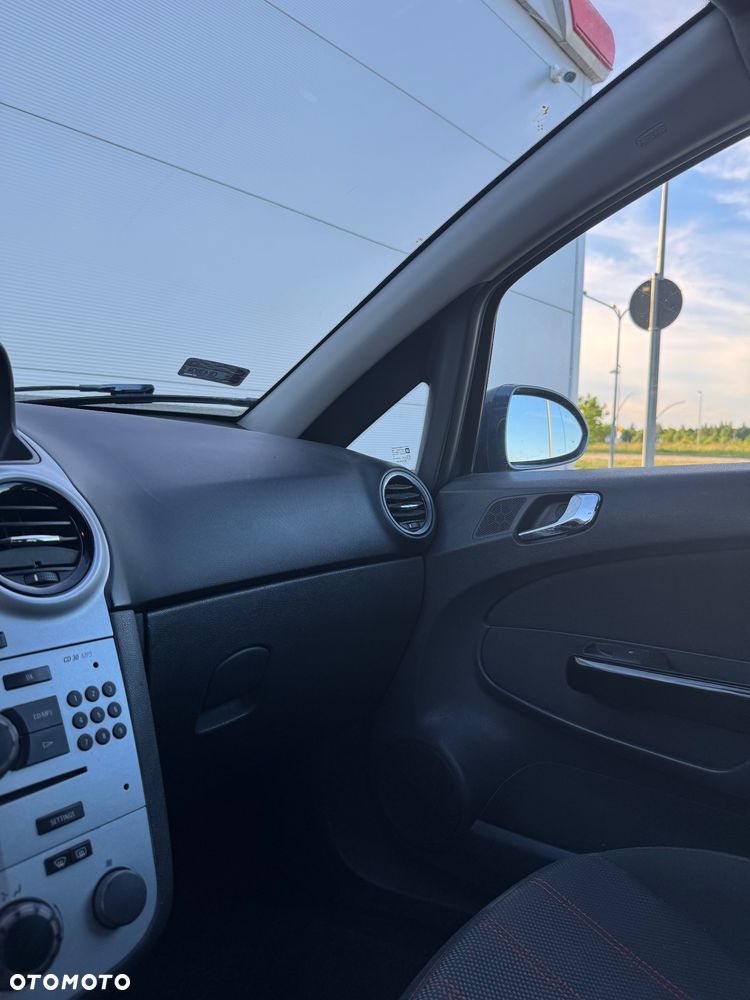 Opel Corsa - 8