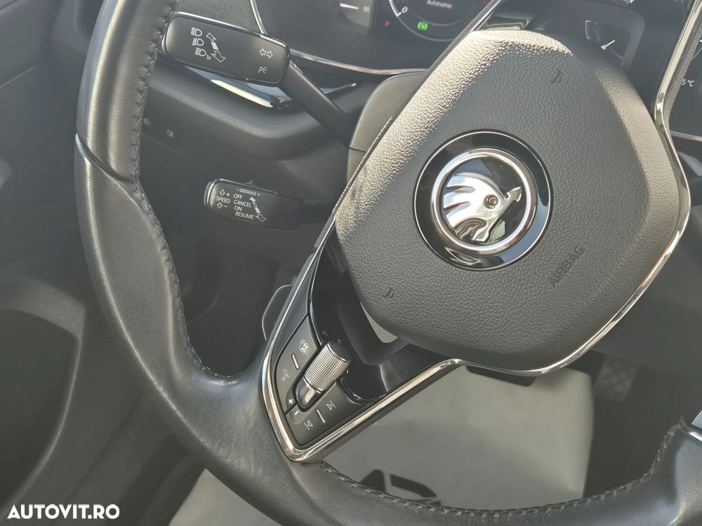 Skoda Octavia 2.0 TDI DSG Style - 16