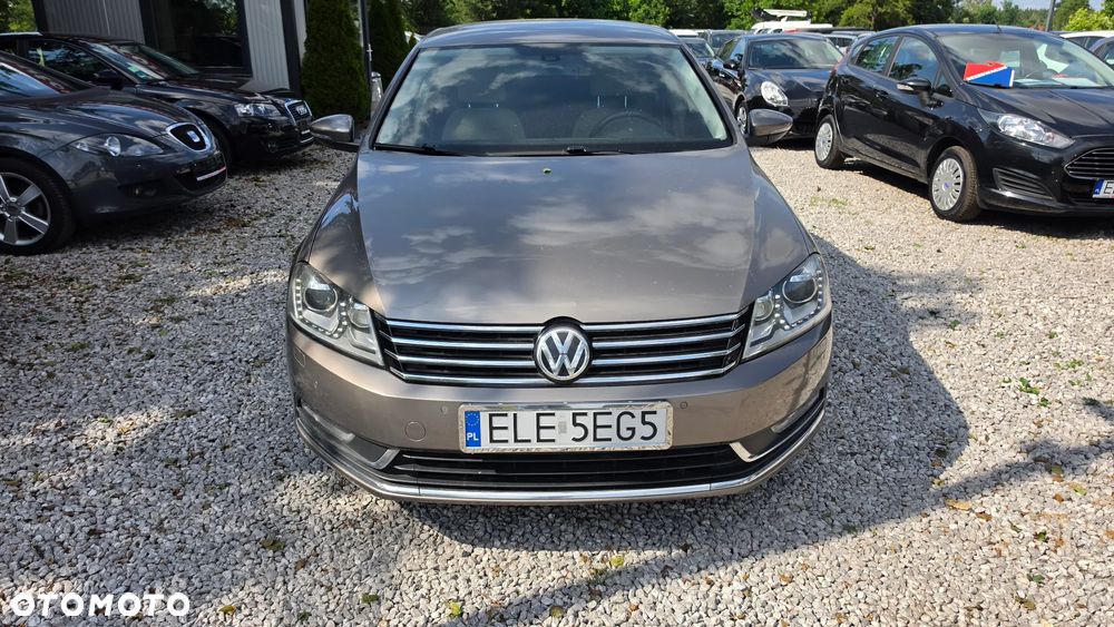 Volkswagen Passat 2.0 TDI Highline DSG - 10