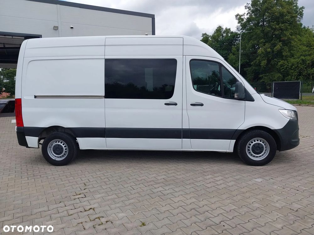 Mercedes-Benz Sprinter - 4