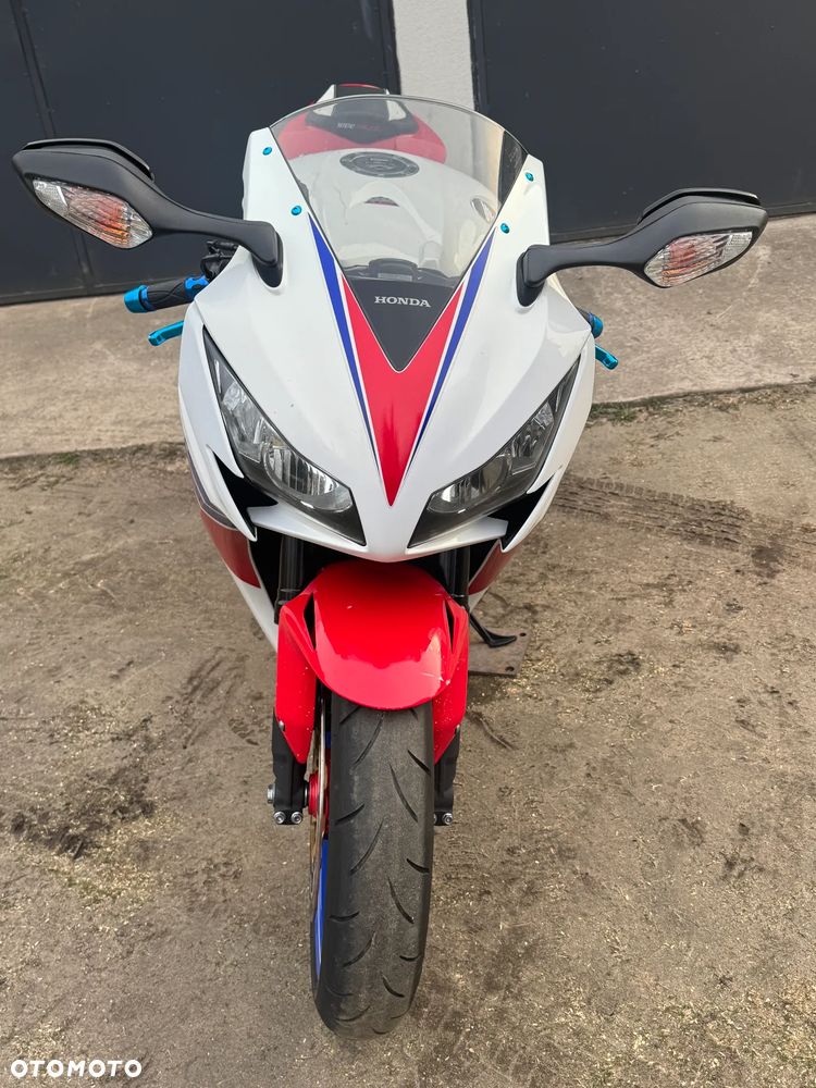 Honda CBR - 4