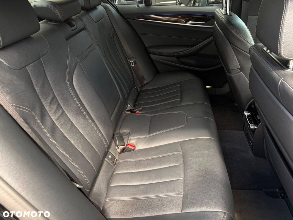 BMW Seria 5 530d xDrive mHEV M Sport sport - 14