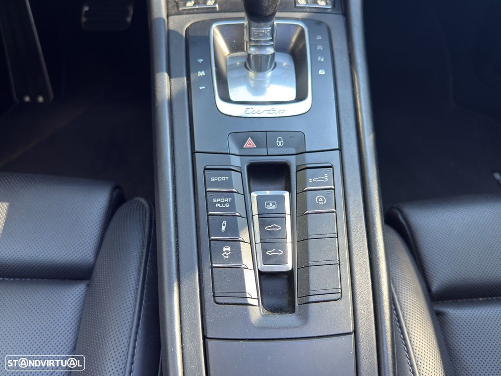 Porsche 911 (991) Turbo - 34