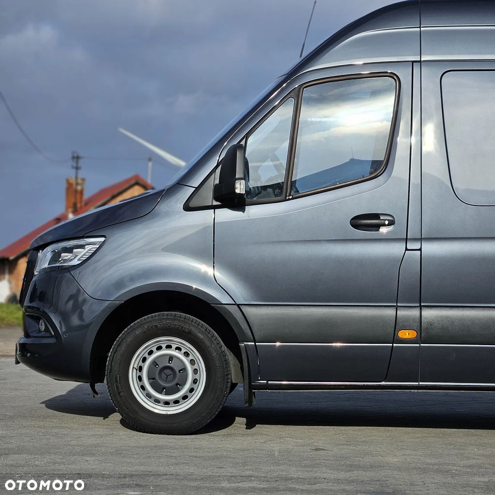 Mercedes-Benz Sprinter - 14