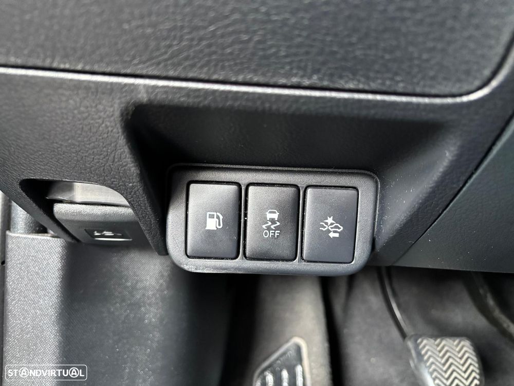 Toyota Avensis SD 2.0 D-4D Exclusive+GPS - 20