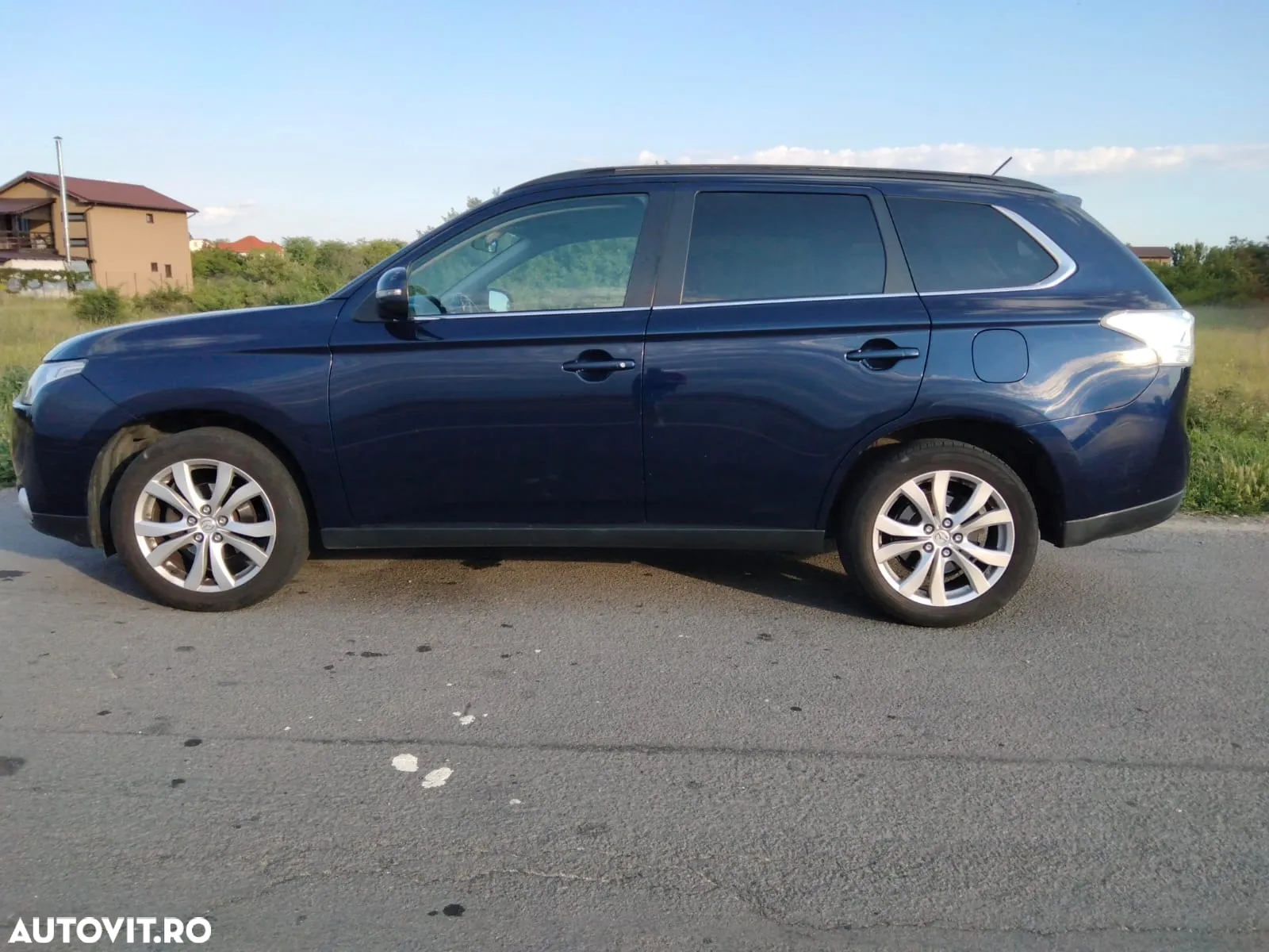 Mitsubishi Outlander 2.2 DI-D AWD A/T Instyle S62 - 5