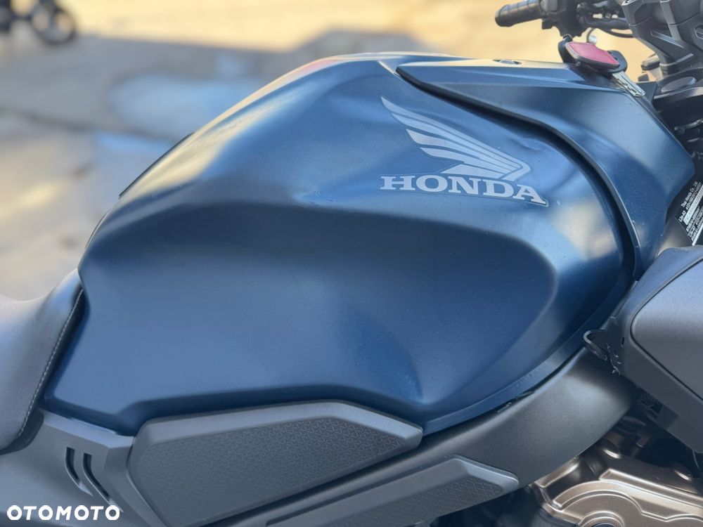 Honda CB - 16