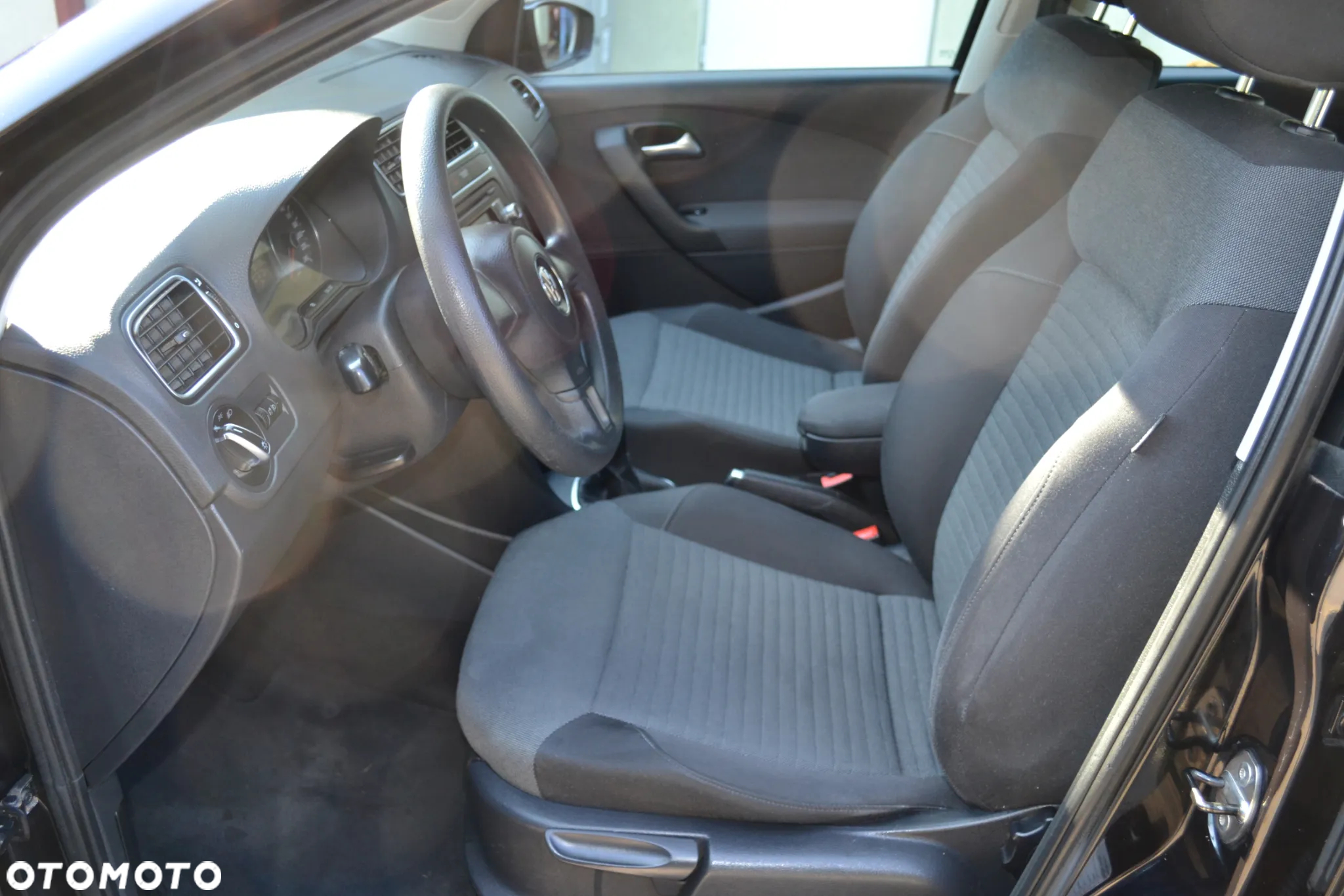Volkswagen Polo 1.4 16V Trendline - 12