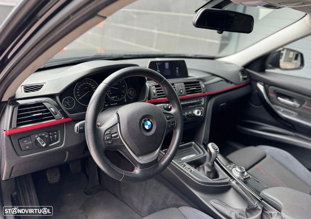 BMW 318 d Sport Line - 10