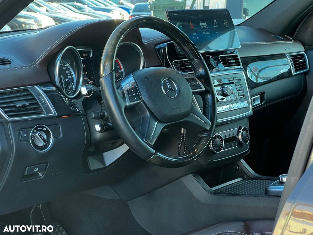 Mercedes-Benz ML - 11