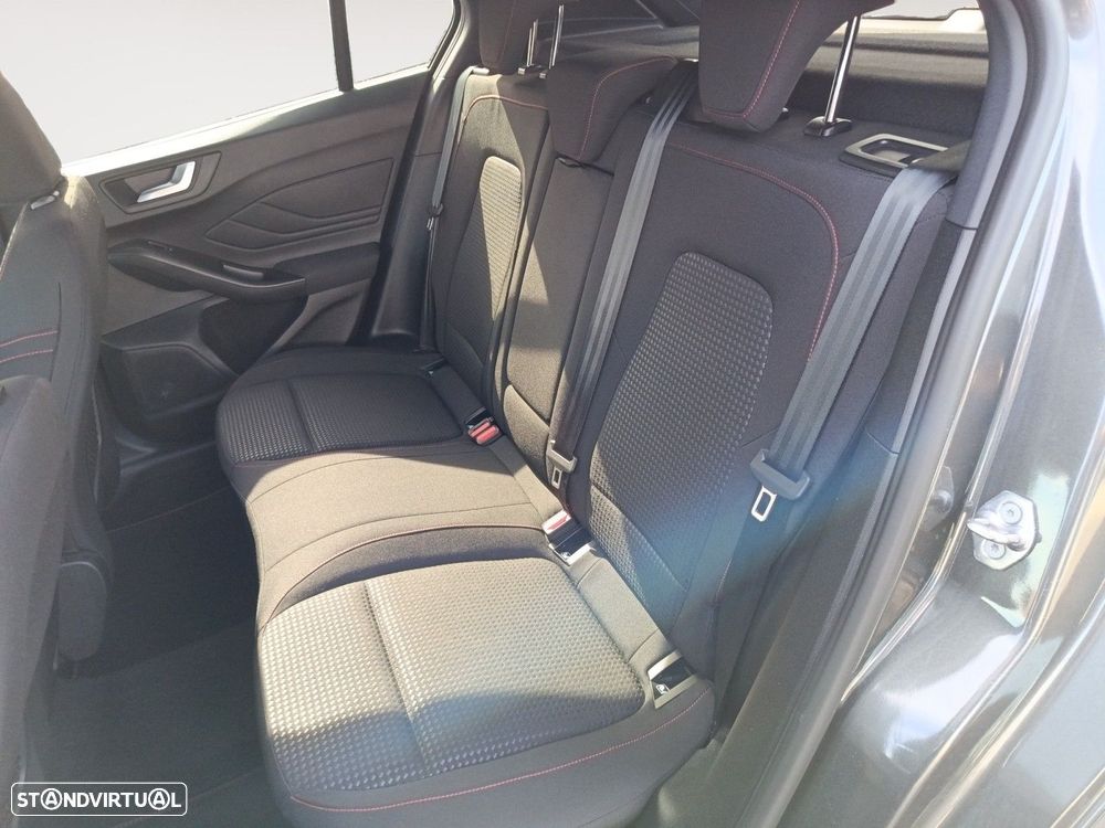 Ford Focus 1.0 EcoBoost MHEV ST-Line - 13