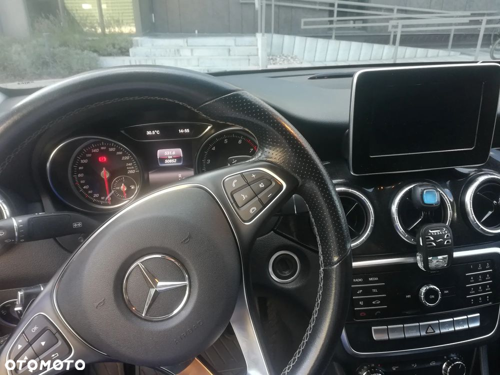 Mercedes-Benz CLA 180 7G-DCT Urban - 6