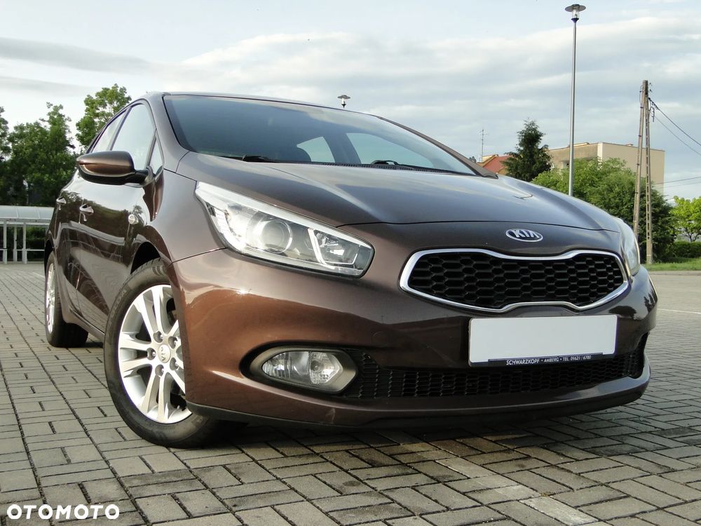 Kia Ceed - 1