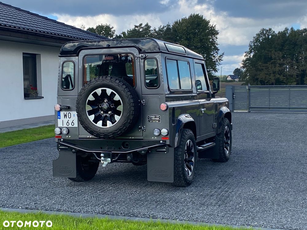 Land Rover Defender - 17