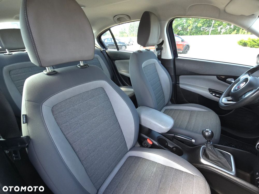 Fiat Tipo 1.6 MultiJet 16v Lounge - 16