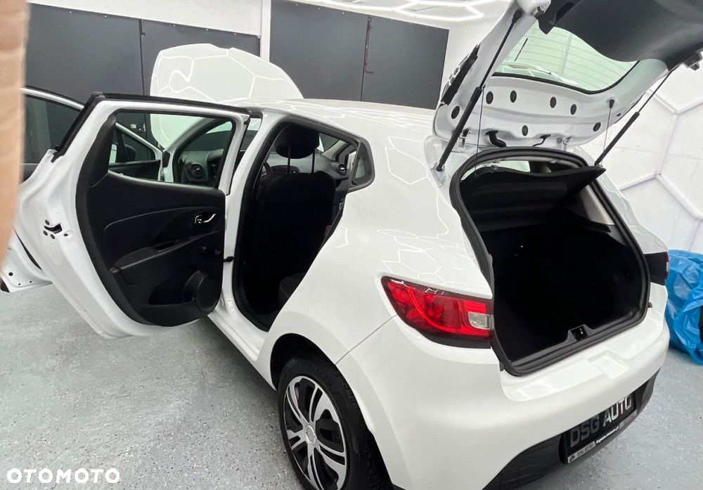 Renault Clio - 31