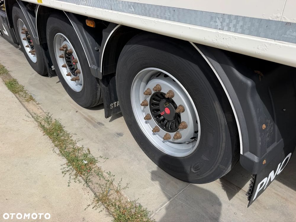 Stas Ruchoma podłoga 94m3 Podłoga 10 mm 2018 rok - 11
