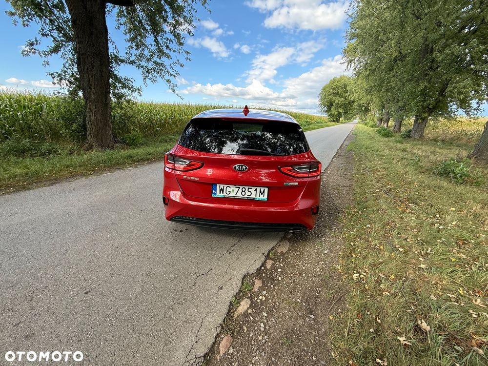 Kia Ceed 1.6 CRDi (48V Mild-Hybrid) Platinum - 6