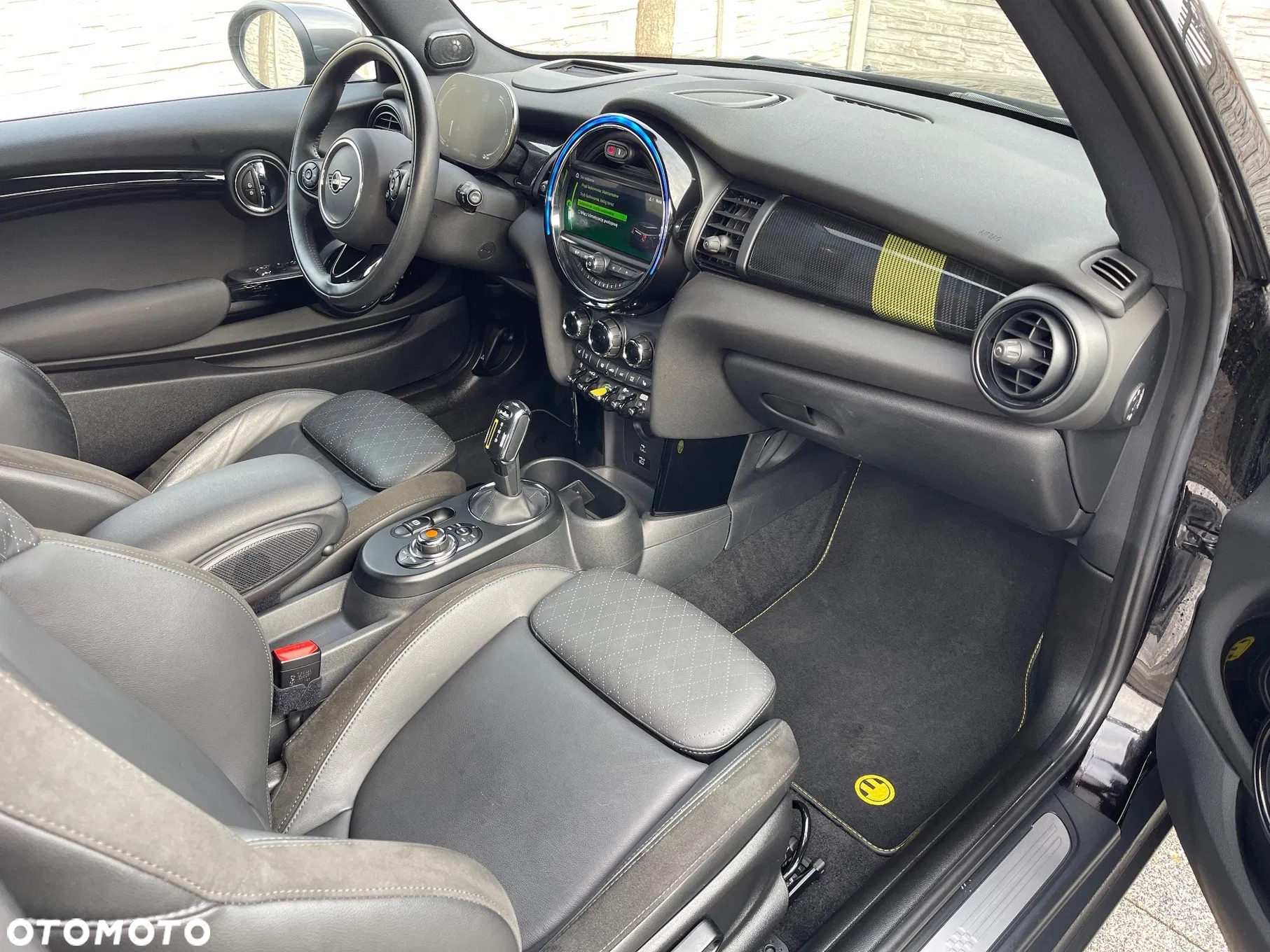 MINI Cooper SE Electric Trim - 17