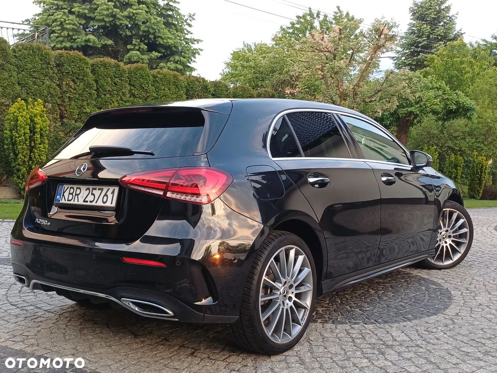 Mercedes-Benz Klasa A 250 E 8G-DCT - 2