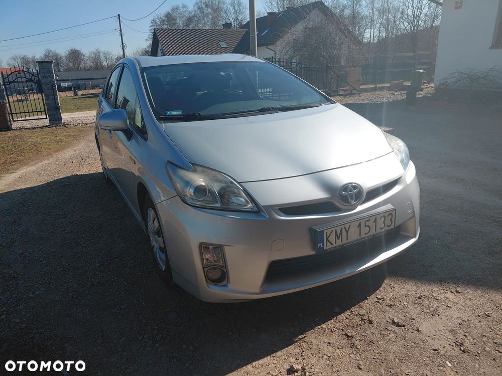 Toyota Prius 1.8 HSD Prestige - 4