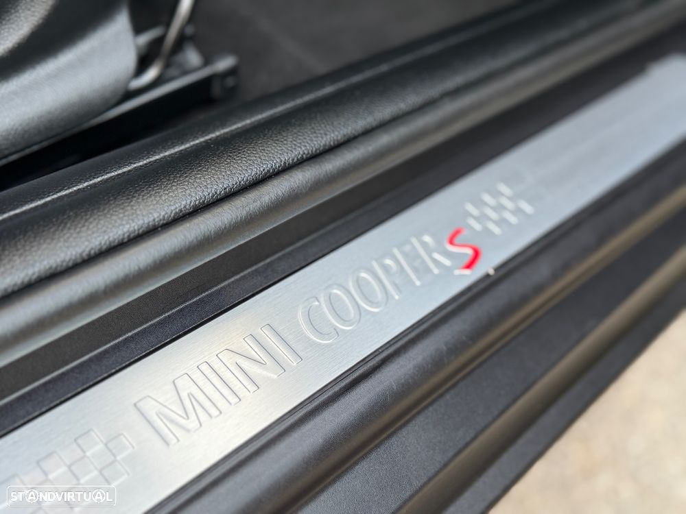 MINI 3 Portas Cooper SD Aut. - 26